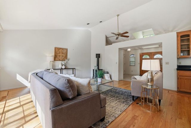 112 Rebecca Way, Folsom, CA 95630