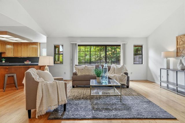 112 Rebecca Way, Folsom, CA 95630