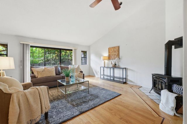 112 Rebecca Way, Folsom, CA 95630