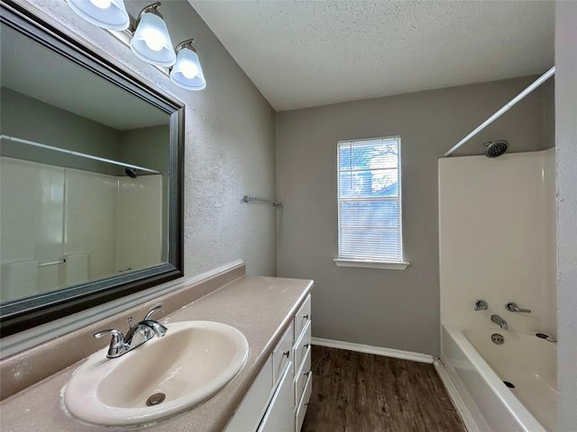 10409 Golden Meadow DR B, Austin, TX 78758