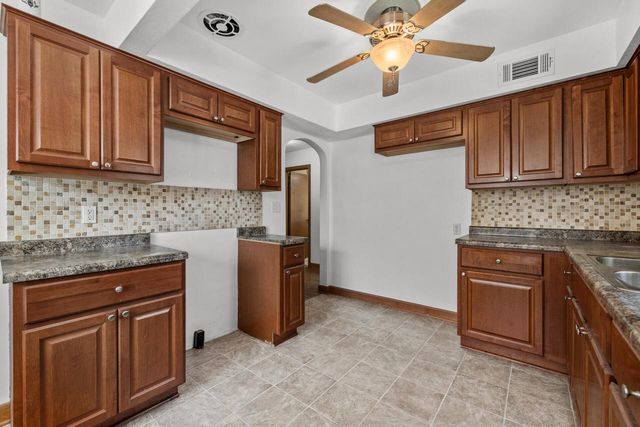 2406 S 82nd STREET, West Allis, WI 53219
