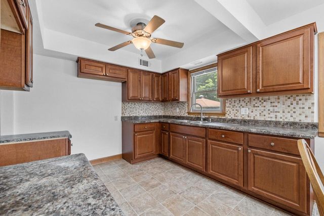 2406 S 82nd STREET, West Allis, WI 53219