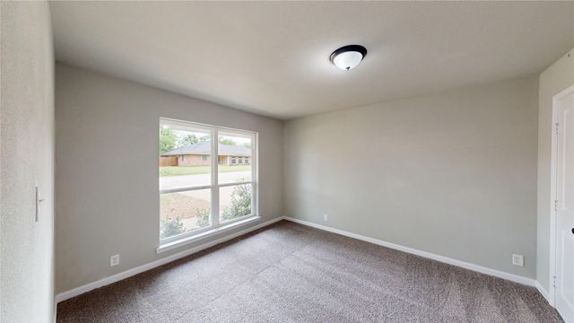 3205 Jamestown Drive, Forest Hill, TX 76140