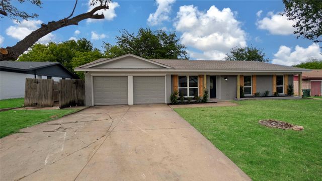 3205 Jamestown Drive, Forest Hill, TX 76140