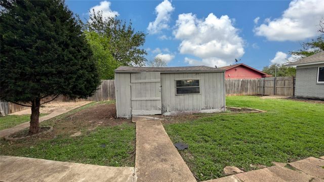 3205 Jamestown Drive, Forest Hill, TX 76140