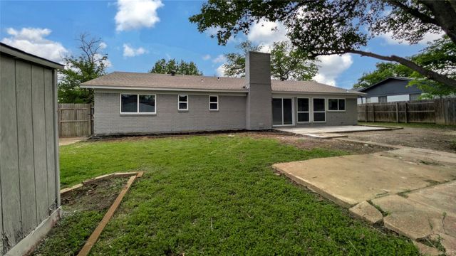 3205 Jamestown Drive, Forest Hill, TX 76140