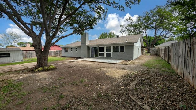 3205 Jamestown Drive, Forest Hill, TX 76140