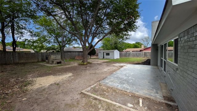 3205 Jamestown Drive, Forest Hill, TX 76140