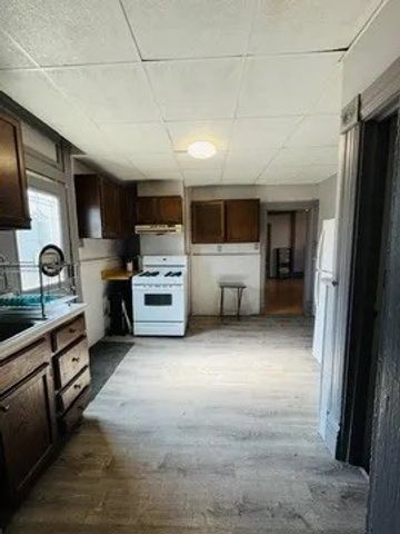 1227 Penn Ave, New Brighton, PA 15066