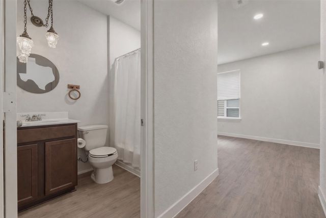 155 Big Leaf DR, Buda, TX 78610