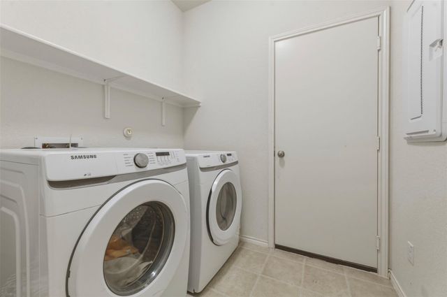 155 Big Leaf DR, Buda, TX 78610