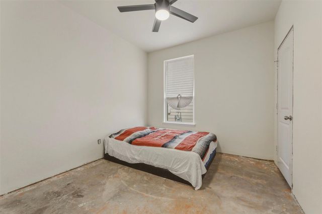 155 Big Leaf DR, Buda, TX 78610