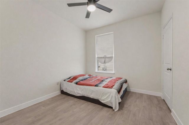 155 Big Leaf DR, Buda, TX 78610