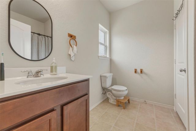 155 Big Leaf DR, Buda, TX 78610