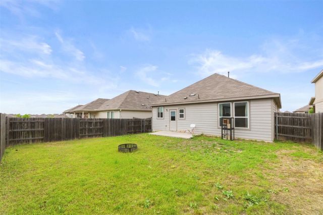 155 Big Leaf DR, Buda, TX 78610