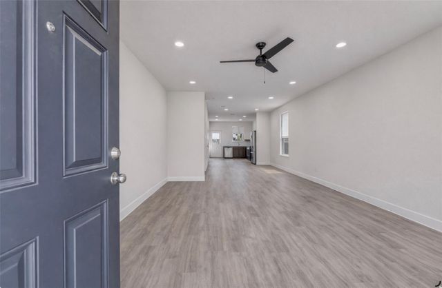 155 Big Leaf DR, Buda, TX 78610