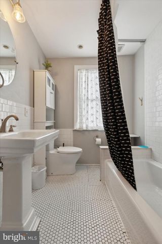 36 S CRICKET TER, Ardmore, PA 19003