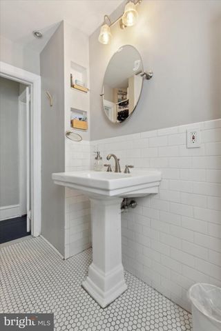 36 S CRICKET TER, Ardmore, PA 19003