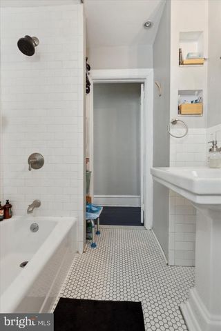 36 S CRICKET TER, Ardmore, PA 19003