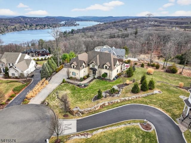 9 Catalina Dr, Byram Twp., NJ 07871