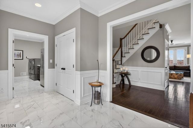 9 Catalina Dr, Byram Twp., NJ 07871