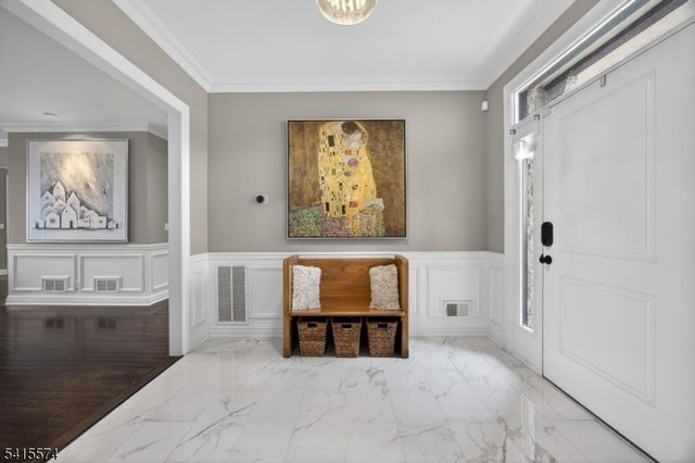 9 Catalina Dr, Byram Twp., NJ 07871