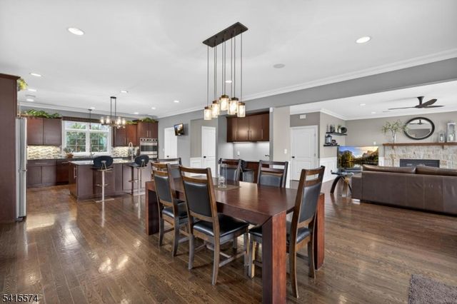 9 Catalina Dr, Byram Twp., NJ 07871