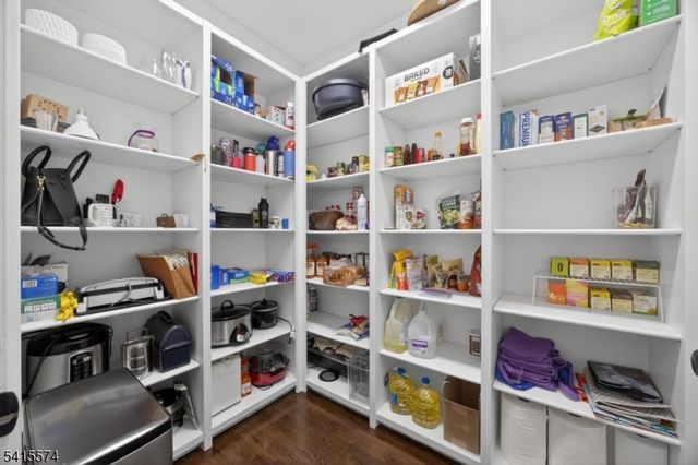 9 Catalina Dr, Byram Twp., NJ 07871