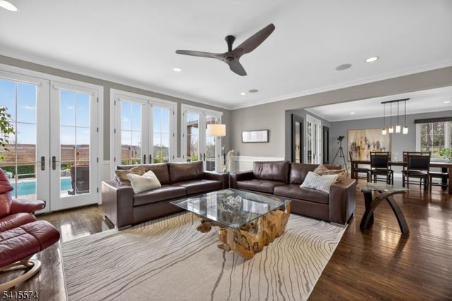 9 Catalina Dr, Byram Twp., NJ 07871