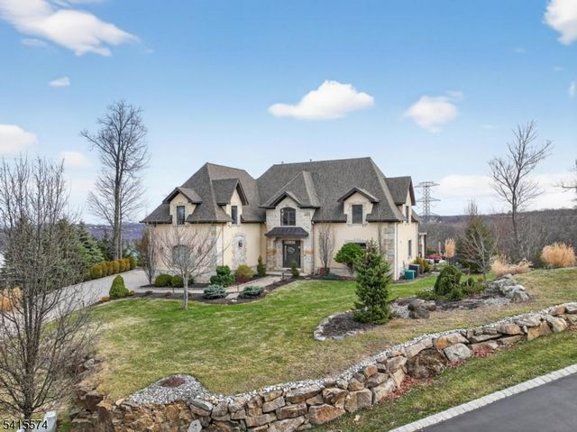 9 Catalina Dr, Byram Twp., NJ 07871