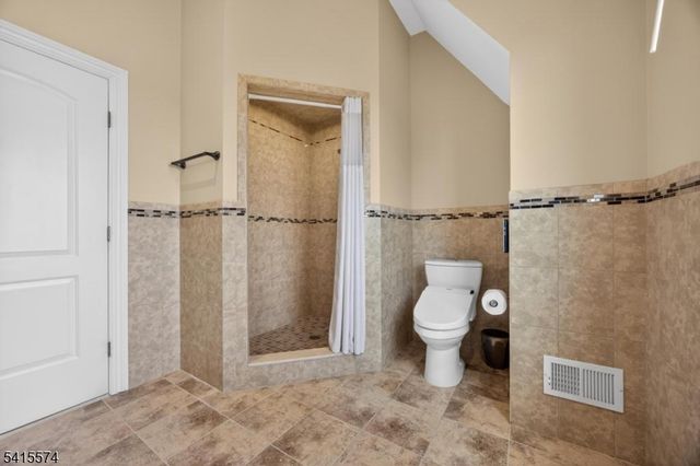 9 Catalina Dr, Byram Twp., NJ 07871