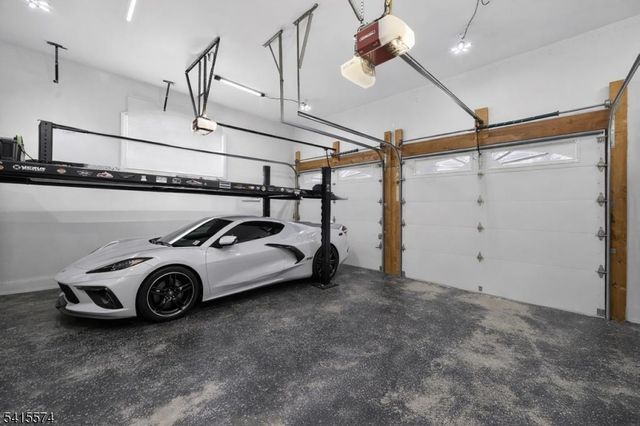 9 Catalina Dr, Byram Twp., NJ 07871