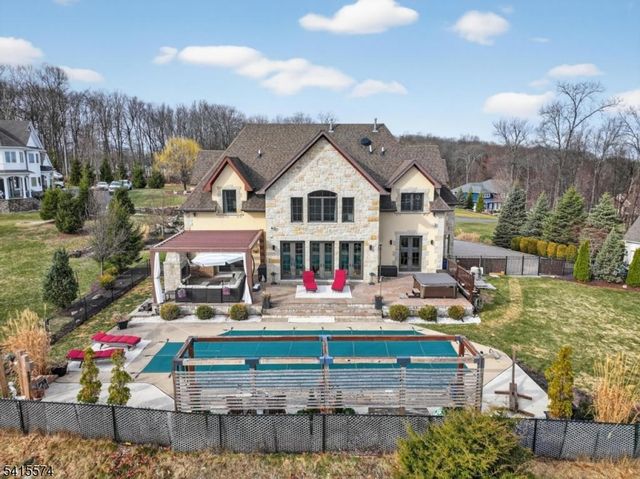 9 Catalina Dr, Byram Twp., NJ 07871