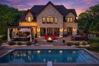 9 Catalina Dr, Byram Twp., NJ 07871