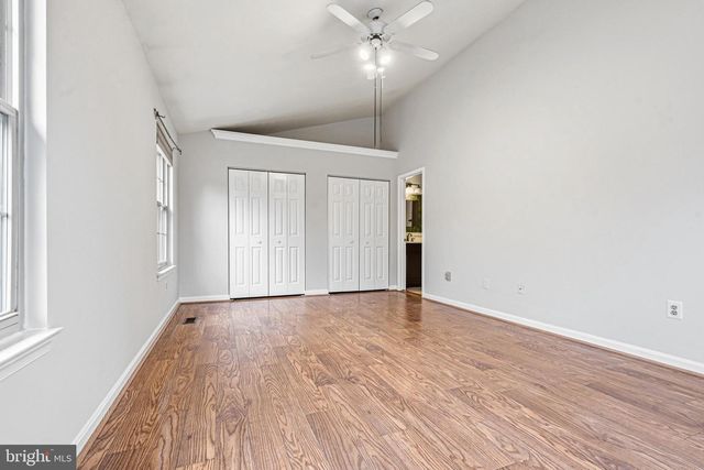 2 THE STRAND, Sparks, MD 21152