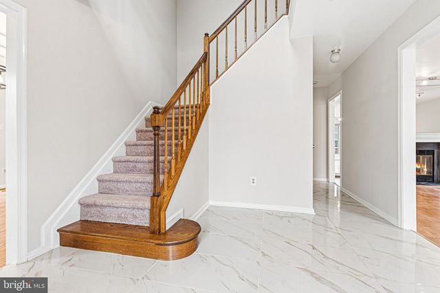 2 THE STRAND, Sparks, MD 21152