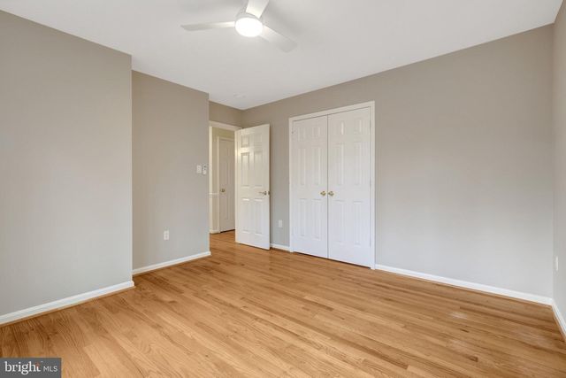 987 OLD HOLLY DR, Great Falls, VA 22066