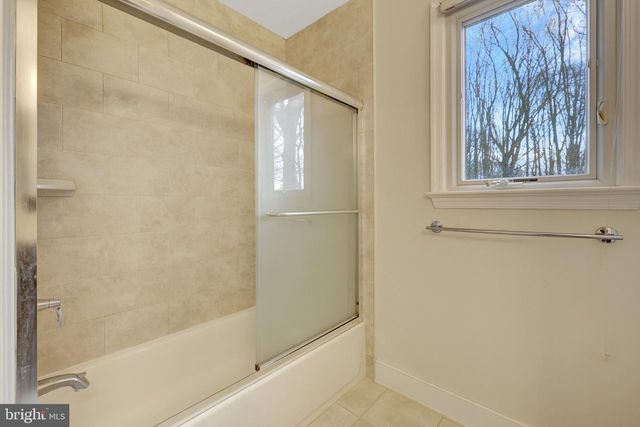 987 OLD HOLLY DR, Great Falls, VA 22066