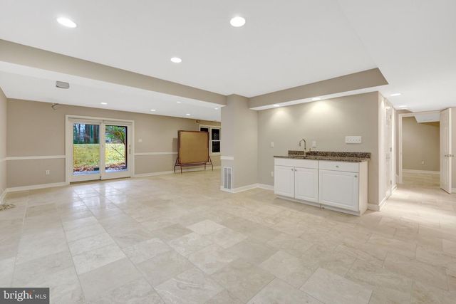 987 OLD HOLLY DR, Great Falls, VA 22066