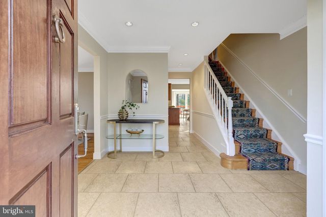 987 OLD HOLLY DR, Great Falls, VA 22066