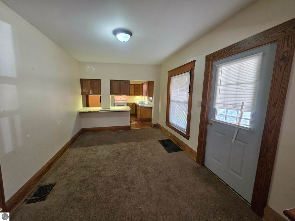 Image 10 of property listing at 120 Moyer Avenue, Alma, MI 48801