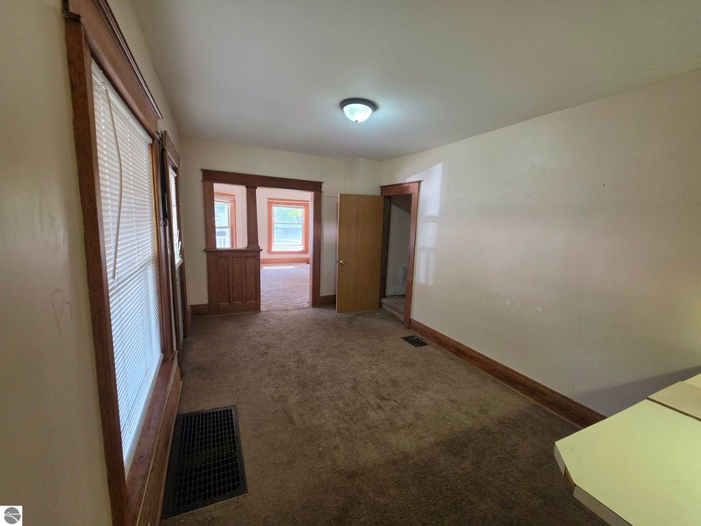 Image 11 of property listing at 120 Moyer Avenue, Alma, MI 48801