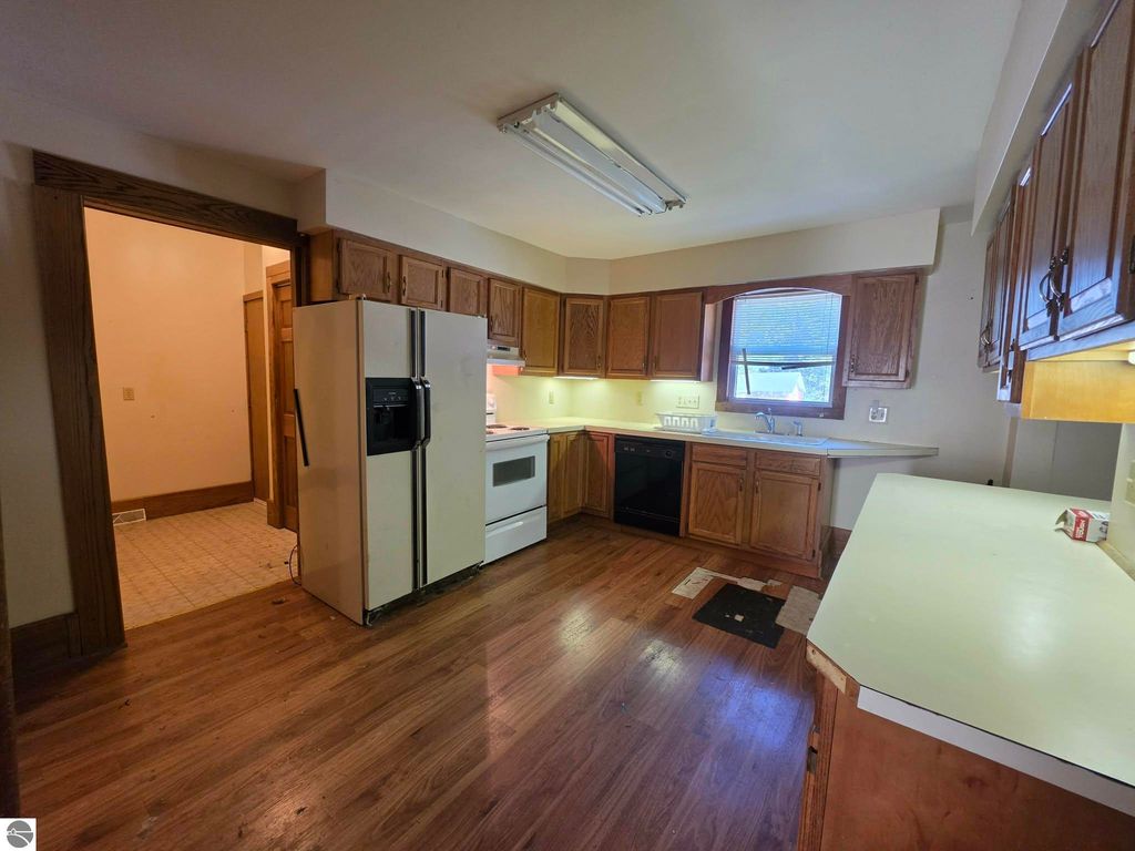 Image 13 of property listing at 120 Moyer Avenue, Alma, MI 48801