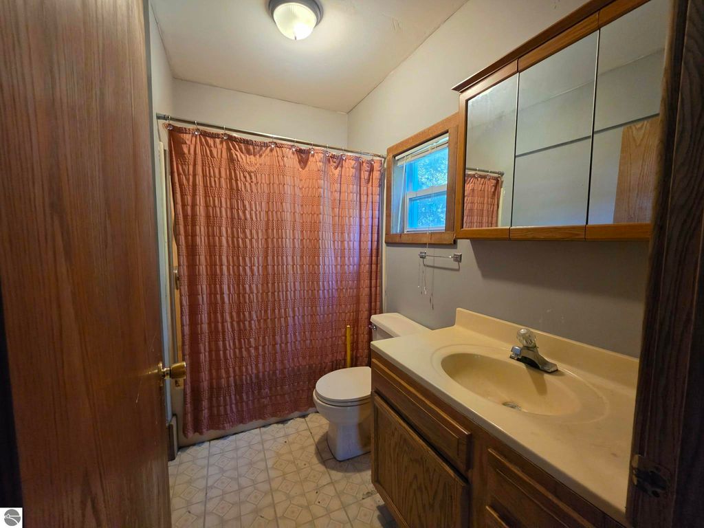Image 17 of property listing at 120 Moyer Avenue, Alma, MI 48801