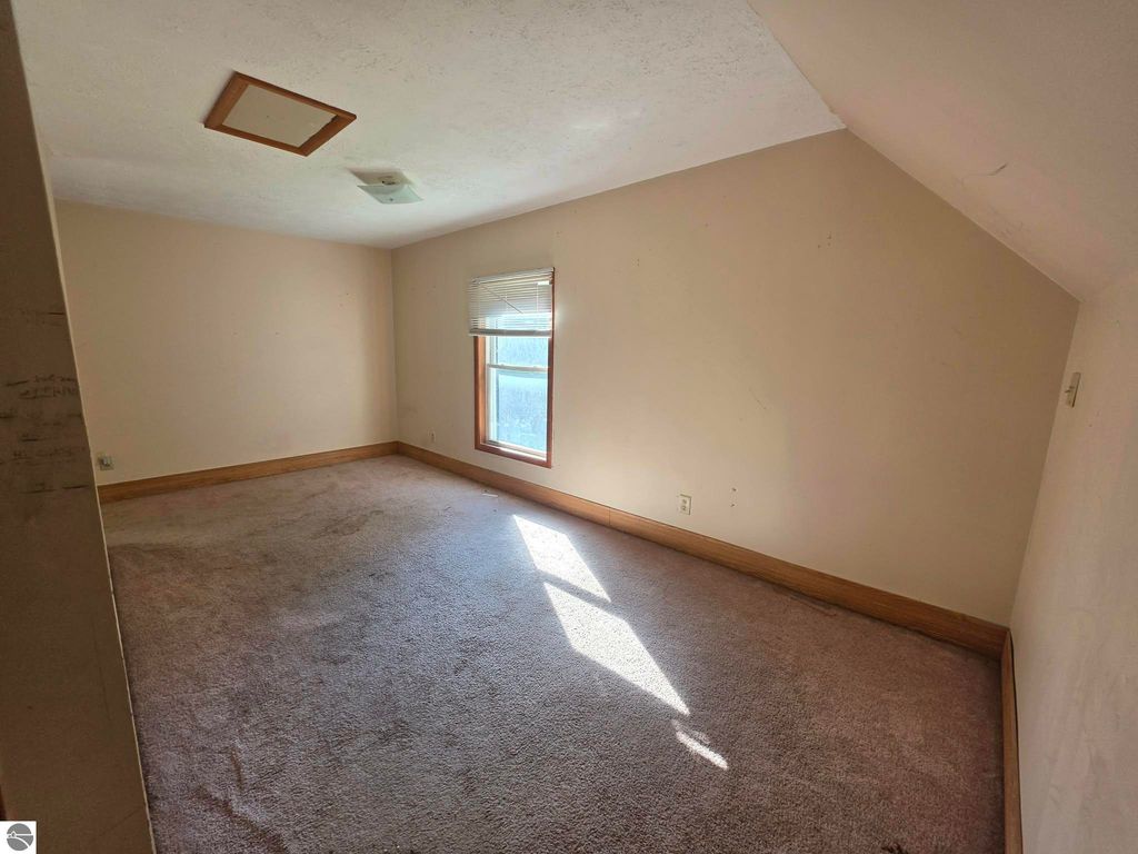 Image 23 of property listing at 120 Moyer Avenue, Alma, MI 48801