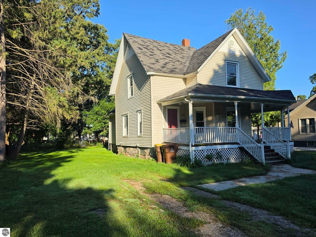 Image 3 of property listing at 120 Moyer Avenue, Alma, MI 48801