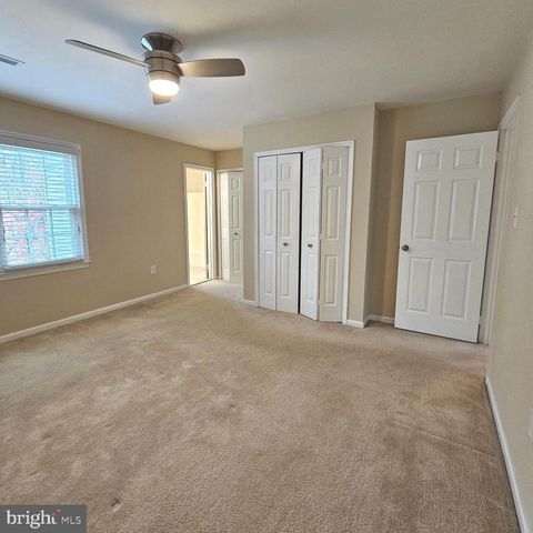 6413 FOUR OAKS LN, Burke, VA 22015