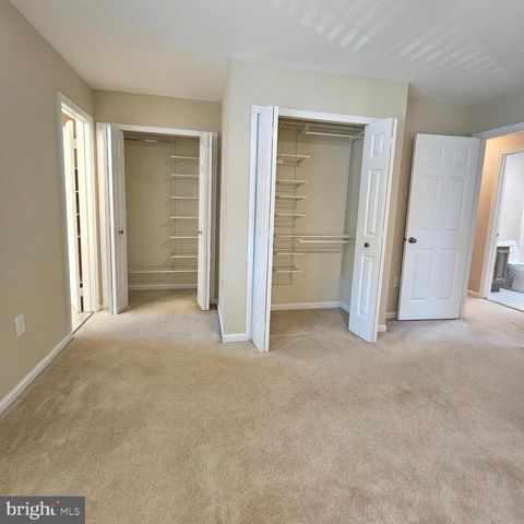 6413 FOUR OAKS LN, Burke, VA 22015