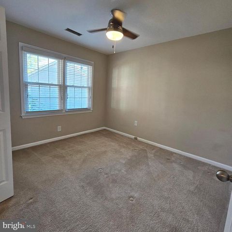6413 FOUR OAKS LN, Burke, VA 22015