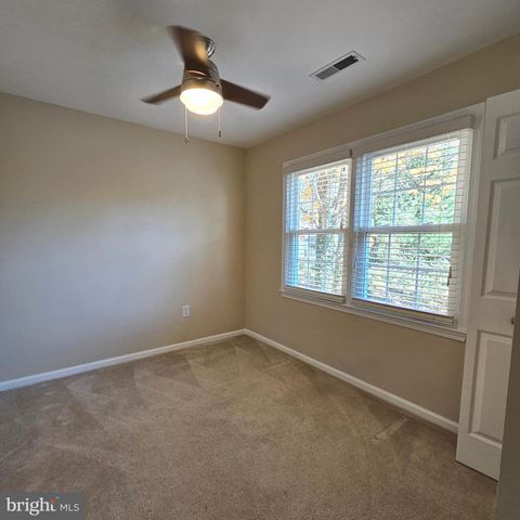 6413 FOUR OAKS LN, Burke, VA 22015